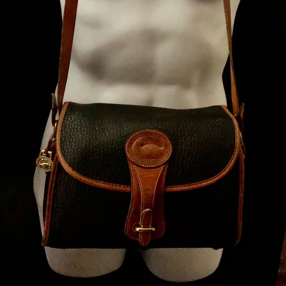 Classic Dooney and Bourke handbag - Picture 5 of 6